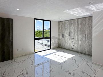 Casa en venta en Metepec de 4 habitaciones y 128m2 de jardín