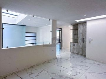 Casa en venta en Metepec de 4 habitaciones y 128m2 de jardín
