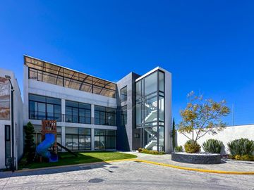 Casa en venta en Metepec de 4 habitaciones y 128m2 de jardín