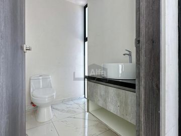 Casa en venta en Metepec de 4 habitaciones y 128m2 de jardín