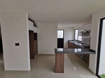 CASA VENTA JURIQUILLA QUERETARO CON ROOF GARDEN