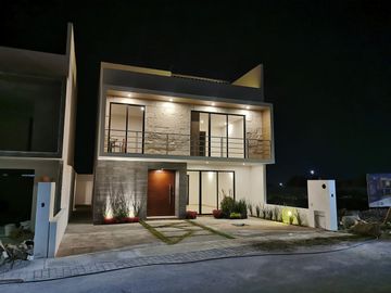 CASA VENTA JURIQUILLA QUERETARO CON ROOF GARDEN