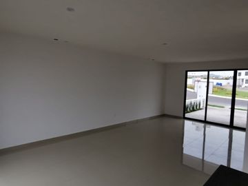 CASA VENTA JURIQUILLA QUERETARO CON ROOF GARDEN