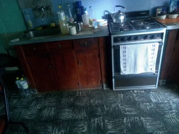 En Venta - Casa Americana S/ Lote 10x34 Para Refaccionar