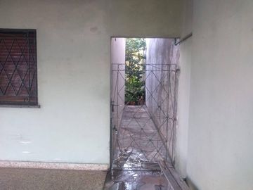 En Venta - Casa Americana S/ Lote 10x34 Para Refaccionar