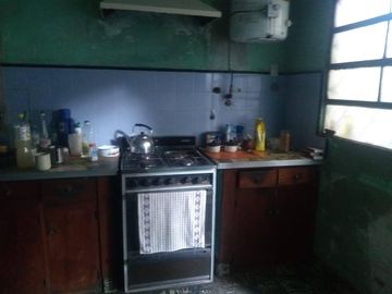 En Venta - Casa Americana S/ Lote 10x34 Para Refaccionar