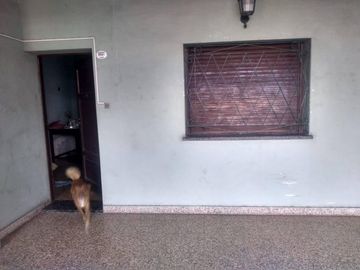 En Venta - Casa Americana S/ Lote 10x34 Para Refaccionar