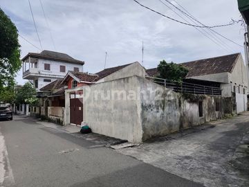 Murah Rumah Nyaman 2 Kavling Dekat Stadion Manahan Solo