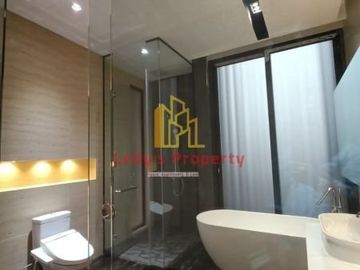 Townhouse mewah desain menarik bebas banjir di pesangrahan