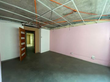 Oficina en Venta en Teatinos / Catedral / Morandé