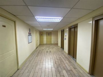Oficina en Venta en Teatinos / Catedral / Morandé