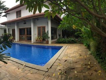 Dijual Rumah Mewah Siap Huni Jl. P. Antasari Jakarta Selatan Full Furnish dengan Swimming Pool & Taman Luas