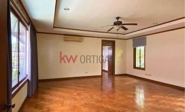House and Lot in Ayala Alabang Village