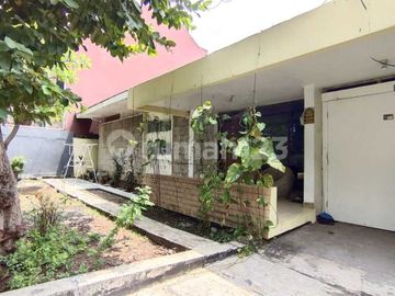 Di Jual Rumah Lokasi Strategis di Kramat Pela Jakarta Selatan