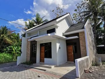 350 juta di belakang kampus UMY