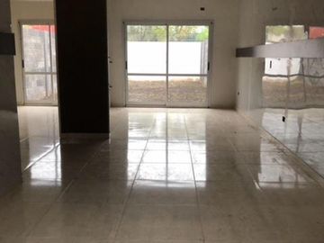 Departamentos En Venta A 100 Mts. Acceso Oeste Moreno