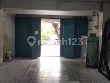 Ruko Gudang 3 Lantai Bangunan Kokoh Duta Mas Jakarta Barat
