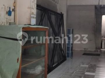 Ruko Gudang 3 Lantai Bangunan Kokoh Duta Mas Jakarta Barat