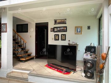 Venta casa en Fraccionamiento Monte Rubí Huitzilac - V258