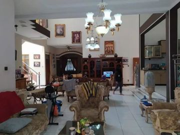 Rumah Lama Siap Huni di Sayap Buahbatu Pasir salam Kembar