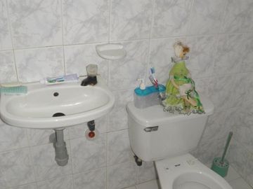 casa en venta en av. libertadores. Cod V15906
