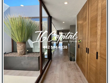 RESIDENCIA en Altozano  -Jardín con Jacuzzi con una vista a la reserva - RIO