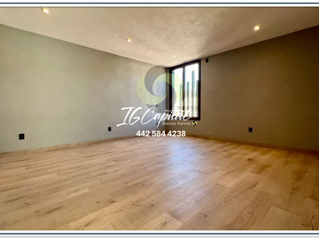RESIDENCIA en Altozano  -Jardín con Jacuzzi con una vista a la reserva - RIO