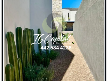 RESIDENCIA en Altozano  -Jardín con Jacuzzi con una vista a la reserva - RIO