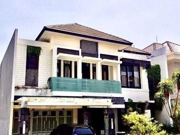 Rumah di Villa Bukit Regency 3 . Pakuwon indah