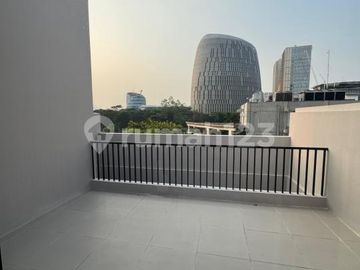 Ruko Baru 4 Lantai di Pusat Keramaian Gading Serpong