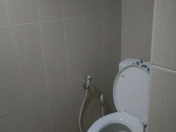 Rumah sewa 2 lantai fully furnished di cinere