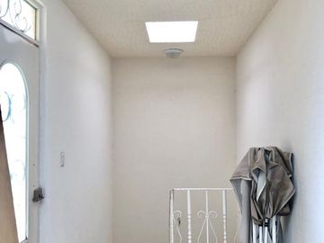 Venta de casa super ubicada a espaldas de plaza Morelia, cerca de las Américas