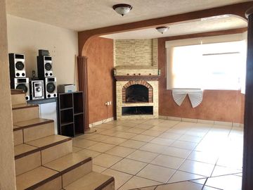 Venta de casa super ubicada a espaldas de plaza Morelia, cerca de las Américas