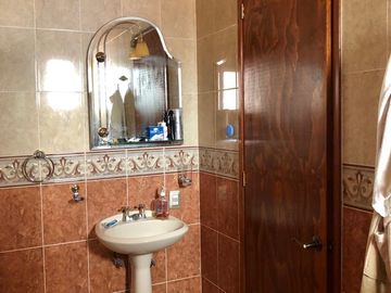 Venta de casa super ubicada a espaldas de plaza Morelia, cerca de las Américas