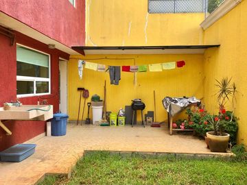 Venta de casa super ubicada a espaldas de plaza Morelia, cerca de las Américas