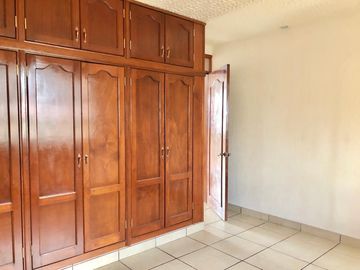 Venta de casa super ubicada a espaldas de plaza Morelia, cerca de las Américas