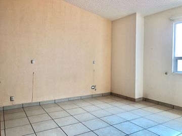 Venta de casa super ubicada a espaldas de plaza Morelia, cerca de las Américas