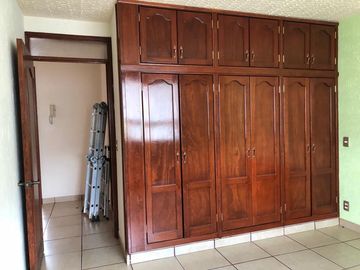 Venta de casa super ubicada a espaldas de plaza Morelia, cerca de las Américas