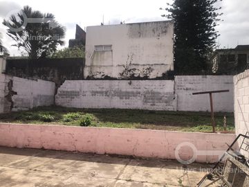 Venta de Casa de 2 Niveles en Calle Colima, Col. Petrolera, Coatzacoalcos, Veracruz.