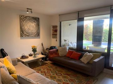 Casa en venta de 4 dorm. en Colina