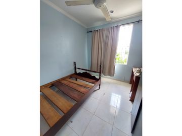 VENTA DE CASA DE DOS PISOS EN LA CASTELLANA DE MONTERA