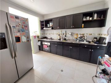 VENTA DE CASA DE DOS PISOS EN LA CASTELLANA DE MONTERA