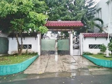 Dijual rumah mewah hitung tanah dekat Tb Simatupang Lt1173m2 8,5 M