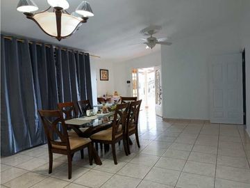 Se vende casa en Terrazas, Brisas del Golf