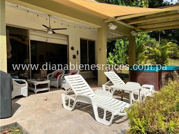 Se vende hermosa casa en Clayton