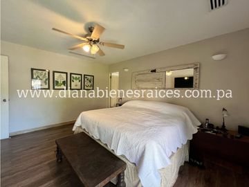 Se vende hermosa casa en Clayton