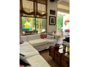 Se vende hermosa casa en Clayton