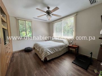 Se vende hermosa casa en Clayton