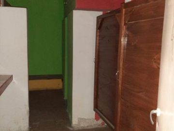 Galpon en venta CON 3 LOCALES Y OFICINAS