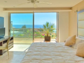 Penthouse vista al mar con club de playa y restaurante, 4 albercas, gimnasio